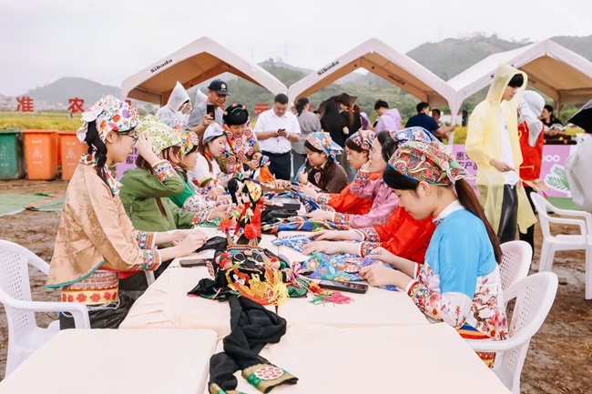 “丰收有余 甘甜满仓”惠安县2025年中国农民丰收节暨紫山镇余甘文化季