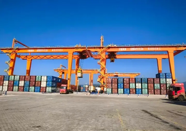 ���ݸ����������׸��Զ������˶ѳ���ʽͶ�á�ͼƬ��Դ��������ί������